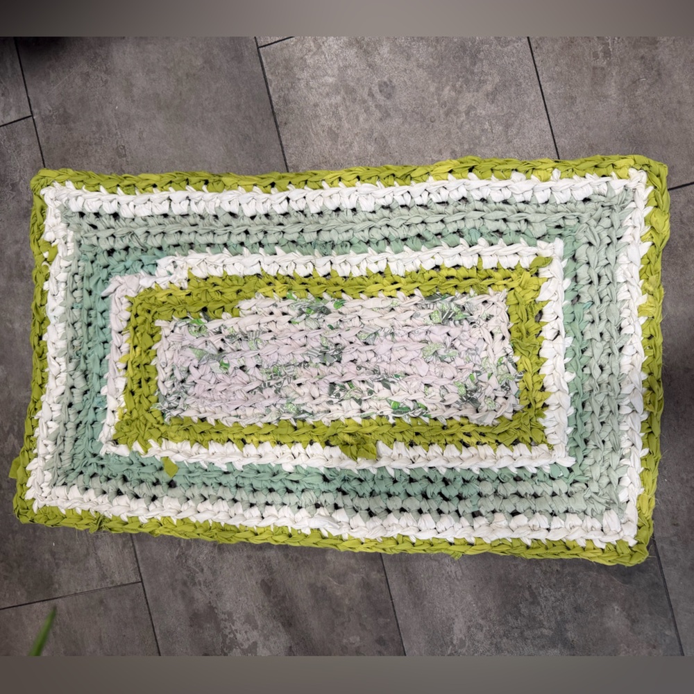 Handmade crocheted rag rug bathroom mat 18x29” rectangular